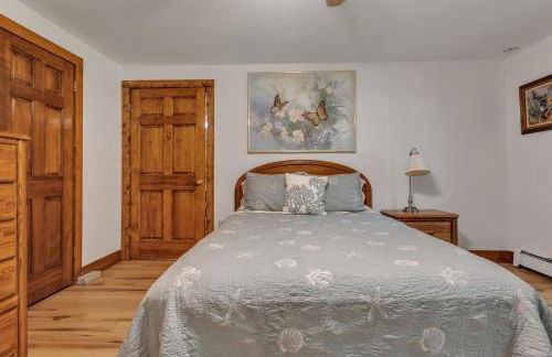 Cozy Bungalow Just Minutes from Mystic, Westerly Beaches, Boating and Casinos! bungalow - Foto 24