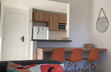 Apto completo com 02 quartos climatizados, estacionamento e portaria 24 horas, próximo ao Aeroporto! - Foto 14