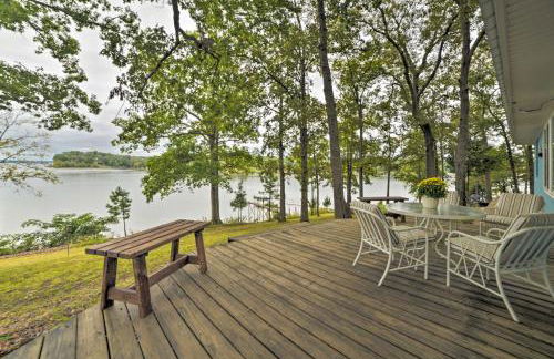 Kentucky Lake Cabin with Private Dock and Fire Pit - Foto 1