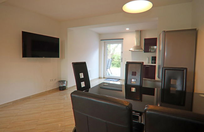 Terraced House by Gardersee Lake, Germany - Photo 20