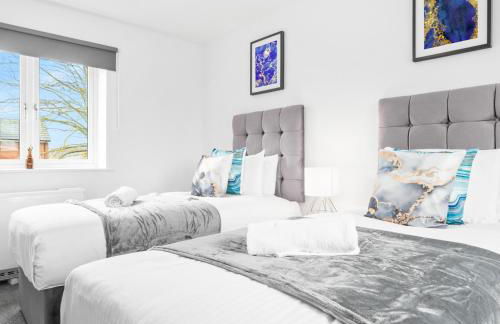 Stylish Two Bed Apartment -Cradley Health - Smart Tv - Netflix - Parking 27BC - Foto 3