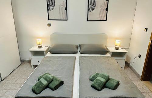 Studio Apartment near Beach Petrčane - Quiet & Central - Unit 3 - Foto 7