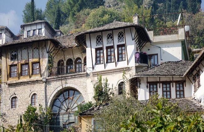 Discover Gjirokaster: A World Heritage Site with hotel pìck up - Full-Day Tour - Foto 4