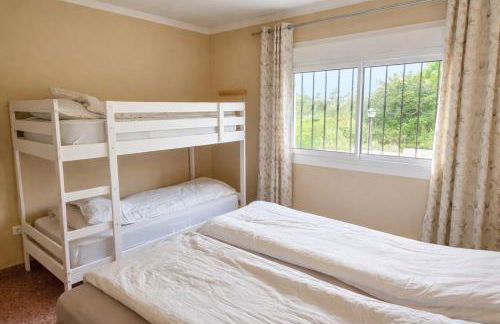 Villa With Jacuzzi and Panoramic Views in Prestigious El Rosario, Marbella - Foto 31