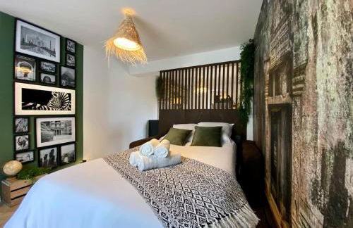 L'Expédition - By BEST KEYS - Expérience Unique - Déco Immersive - Lit Queen Size & Canapé Convertible - Centre Ville - Smart TV - Machine à Café Nespresso - Netflix & WiFi ILLIMITÉ - Check-in Autonome - Parking Gratuit - Foto 11