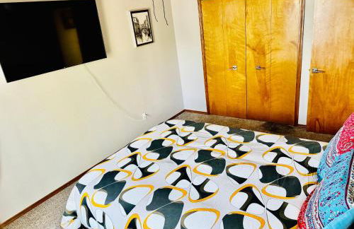 Artsy Home close to USAFA with Fireplace and Patio - Foto 43