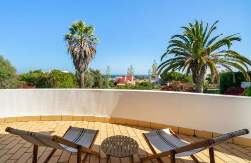 Luxury Private Family Villa with Pool AC & Parking - Foto 36