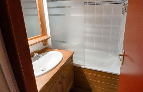 Vacancéole - Résidence Les Chalets de la Ramoure - Foto 21