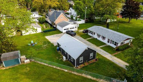 Renovated Retreat Home in Huron, close to beaches - Foto 2