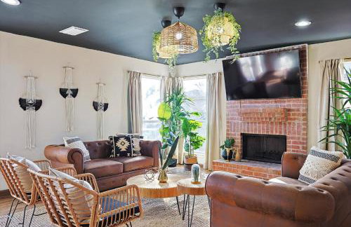 Luxury 5BR Getaway w Pool Hot Tub & Cinema - Foto 1