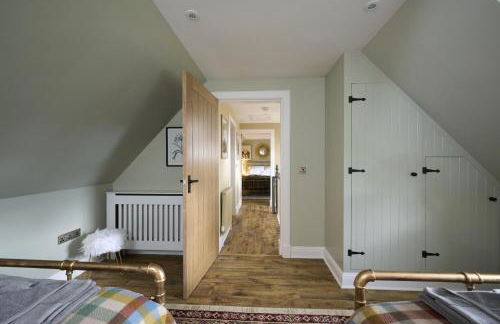 Middleton Farmhouse - Photo 25