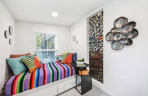 A Hoot's Nest-Lux Boutique Bungalow near Downtown! - Foto 10