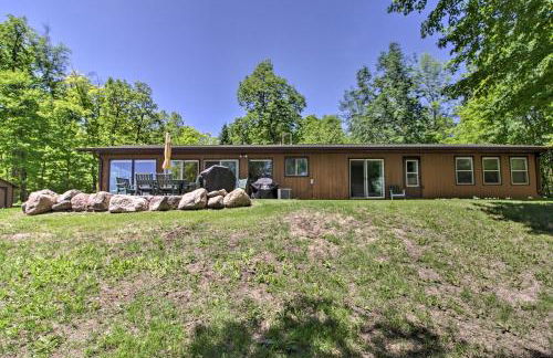 Lakefront Hackensack Cabin with Patio and Grill! - Foto 39