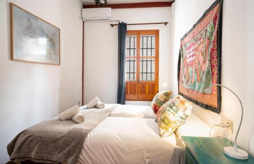 Spacious Sunny and Quiet Albayzin Apartment - Photo 5