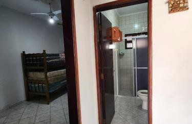 Mongaguá com piscina - Foto 16