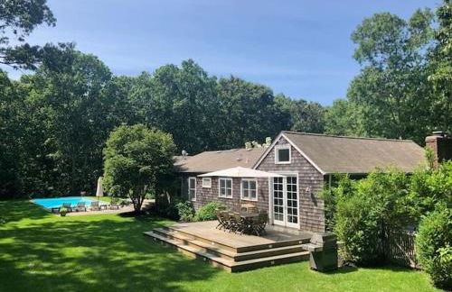 Luxury Sag Harbor Home with Heated Pool & Charm - Foto 5