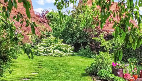 Gorgeous Apartment In Sobótka With Wifi - Foto 2