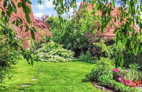 Gorgeous Apartment In Sobótka With Wifi - Foto 2