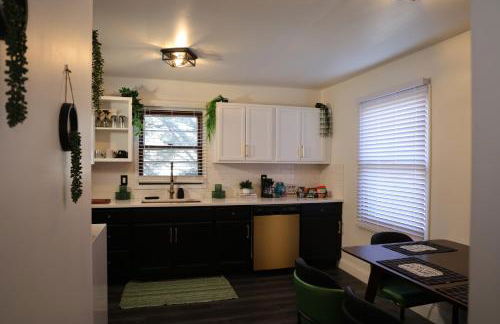 Big Group Getaway House Near Chicago - Foto 14