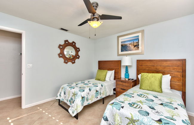 Milano Vacation Rental: Newly Renovated 3-BR Home with Private Pool, Hot Tub, and Pet-Friendly Front Yard. Minutes from Vanderbilt Beach - Foto 4