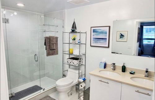 Classy 2BD 2BTH at Midblock with FREE PARKING - Foto 8