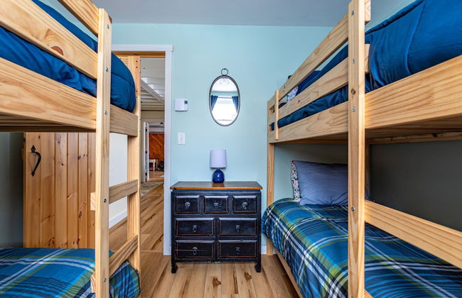 Ski Hike Lodge 5BR w Fire Pit Cozy Spaces - Foto 36