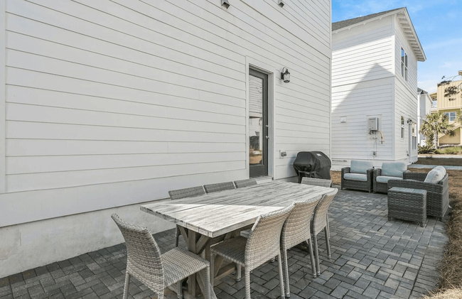 Nacho Beach House by Avantstay Inlet Beach Sleeps 10 + Pool - Photo 41