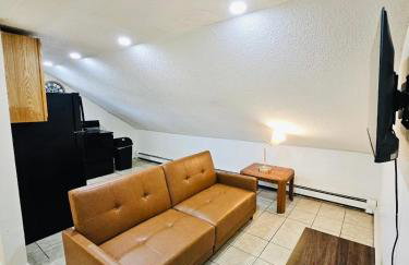 Suites on East Side near Whole Foods, Brown University, Miriam Hospital, MBTA, Downtown, - Photo 25