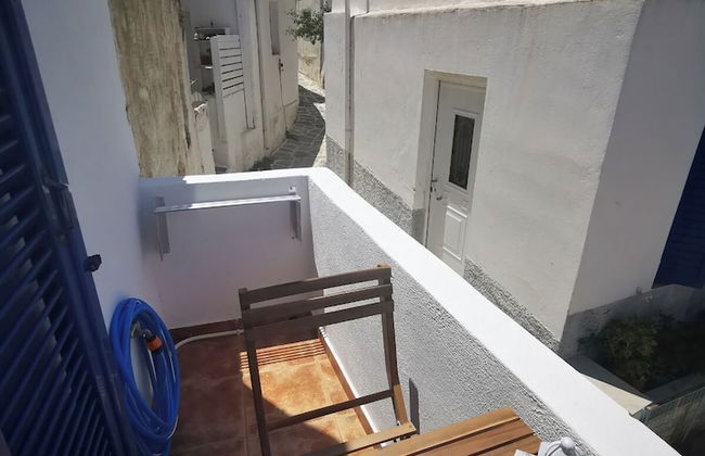 Authentic White House in Paros Lefkes - Photo 39