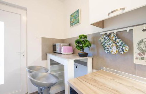 Beautiful Home In Kostanje With Wifi - Photo 23