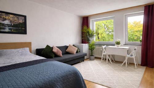 Quiet & Modern Studio near Tram & River Lech - Foto 2