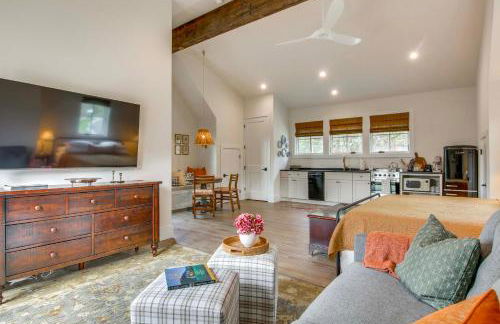 Modern Mountain-View Gem with Deck in Glenville - Foto 9