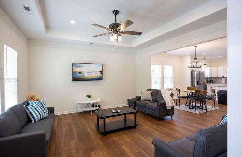 4 Min to Downtown - En-Suite Bath - Washer and Dryer - Foto 6