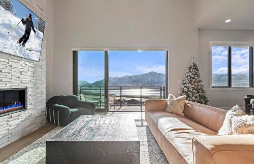 Mountain House PC, Snowy Lake Views Private Hot Tub, New Build, Jordanelle Lake! - Foto 1