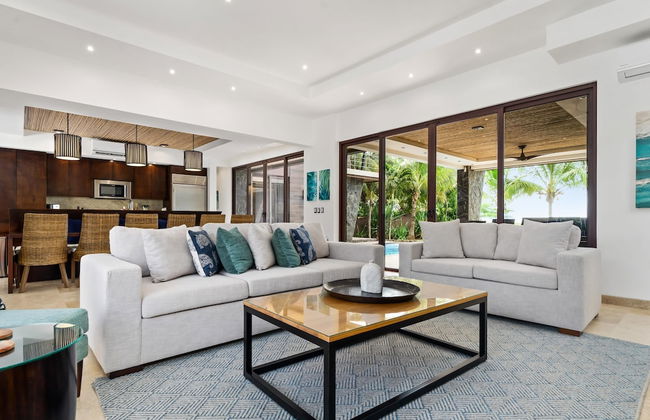 Beachfront Villa - Sunsets and Daily Maid Service - Photo 17