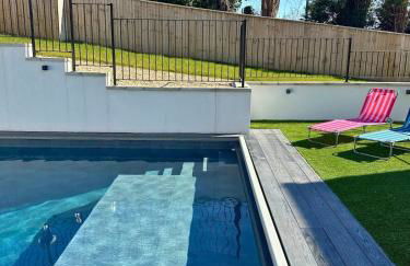 Charmandene - Luxury 5 Bed with Pool and Gated Parking - Foto 22