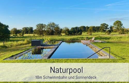 Landloft Linum - Ausgebaute Scheune mit Aussicht, Naturpool, Kamin, Sauna, Luxusausbau, handverlesene MidCentury Möbel & Kunst - Photo 49