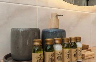 Kejani attic apt Scenic Views, Lux bath, Fast Wi-fi - Foto 35