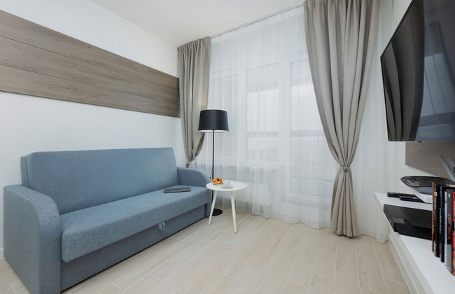 Aquamarina Onyx Apartments by Renters - Photo 18