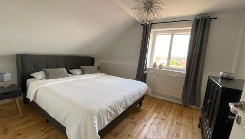 3 Bed Cottage - Sleeps 6 - Parking - Wifi - Foto 3