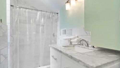 Texas vacation home with huge yard and pool, close to beach - Foto 5