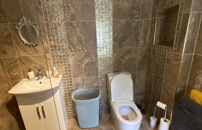 Stunning Beautiful 4-bed House in South Wales - Foto 29