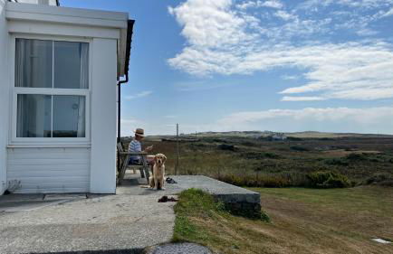 Garreglwyd - relaxed, rural, holiday house with outstanding sea views - Foto 3