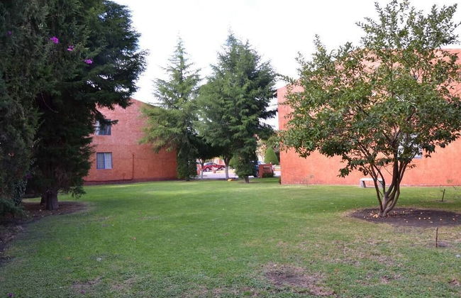 Tranqulidad y Seguridad en Avenida Principal - Foto 16