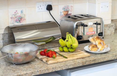 Spacious 3BR Home with Driveway Near NEC & Airport - Foto 39