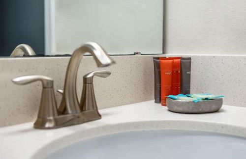 Stunning 6BR Lakeview at Storey Lake next to Disney - 2929 - Foto 61