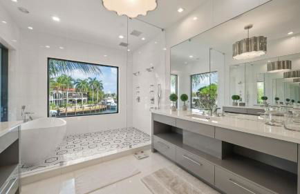 Waterfront Luxury Estate with Private Dock Lighthouse Point - Foto 50