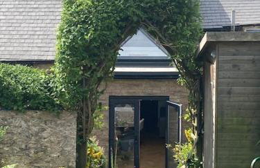 Bulldog Cottage - Photo 3