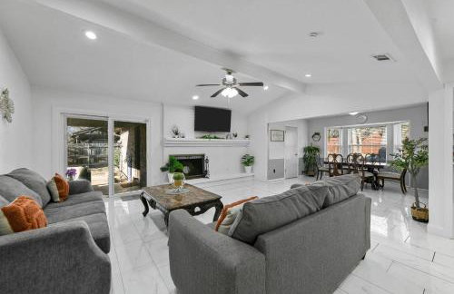 Diamond Waters near DFW & Stadium , Private Pool - Foto 3