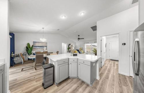 Villages Escape by Eastport Square With Golf Cart and BBQ - Foto 28